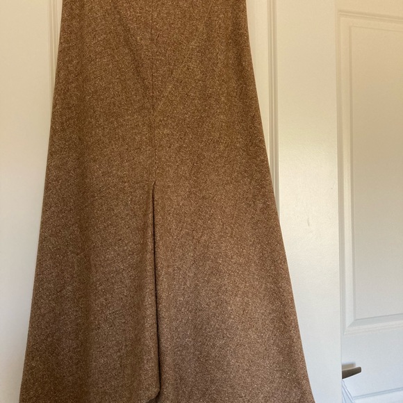 Kenneth Cole maxi wool brown skirt, size 6-8 - Picture 9 of 10